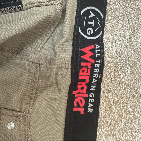 Wrangler Men's Waist 38 Cargo Tan Shorts - Picture 7 of 10